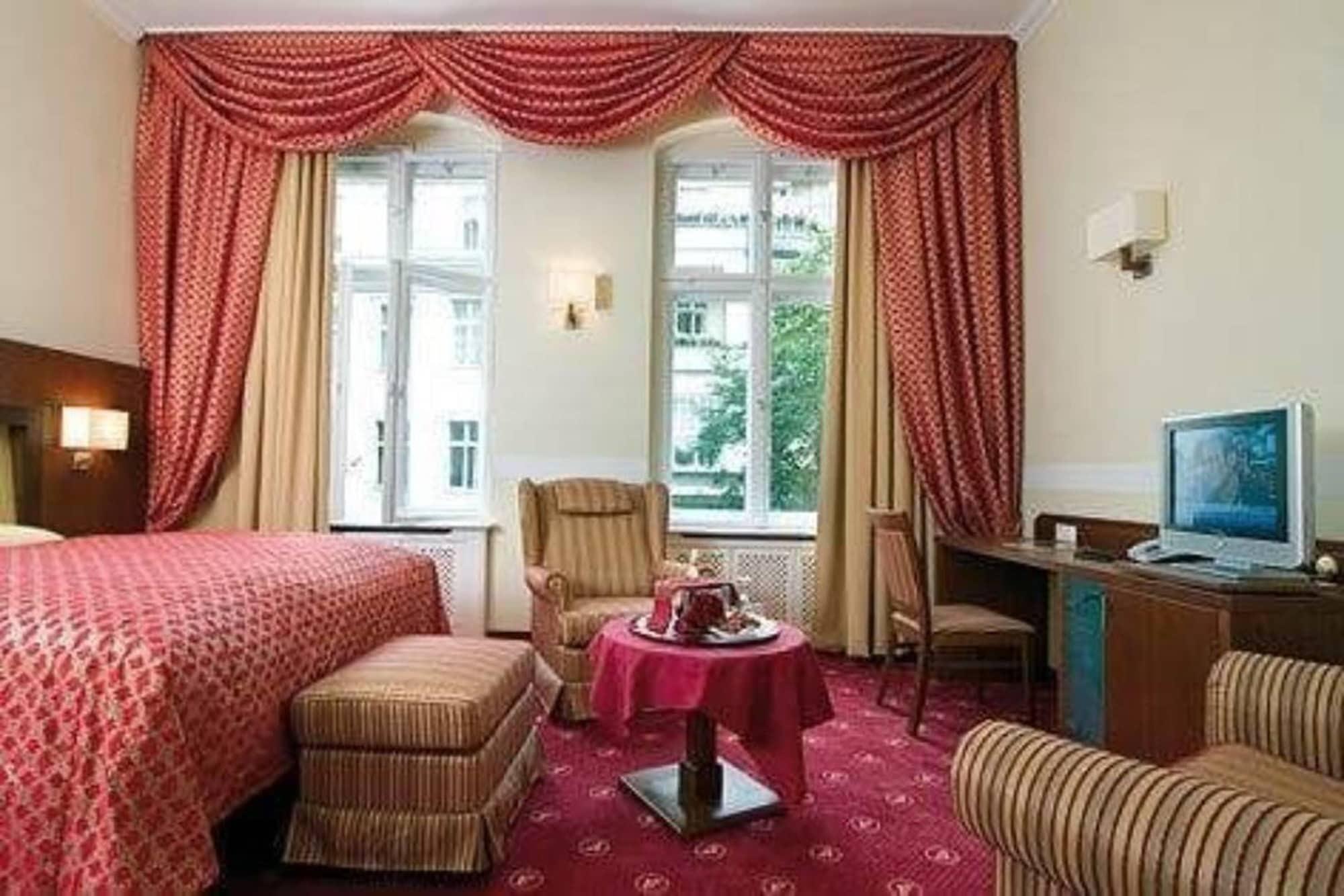 Hotel Augusta Am Kurfurstendamm Berlin Bagian luar foto